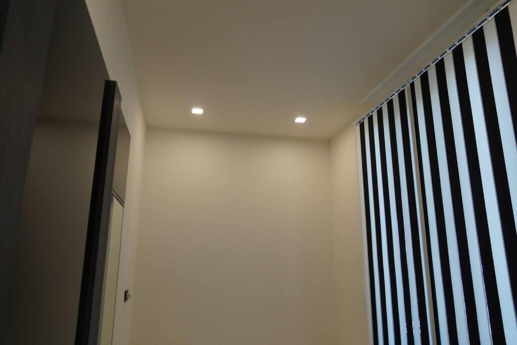 Lovely, Newly Remodeled Apartment In Yerevan! Exteriör bild